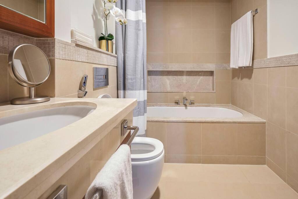 Larbi Breathtaking Burj And Fountain View Luxurious 2 Bed Apartment Dubai Bagian luar foto