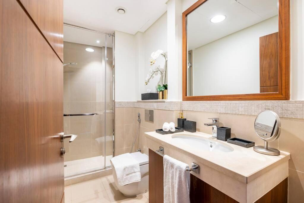 Larbi Breathtaking Burj And Fountain View Luxurious 2 Bed Apartment Dubai Bagian luar foto