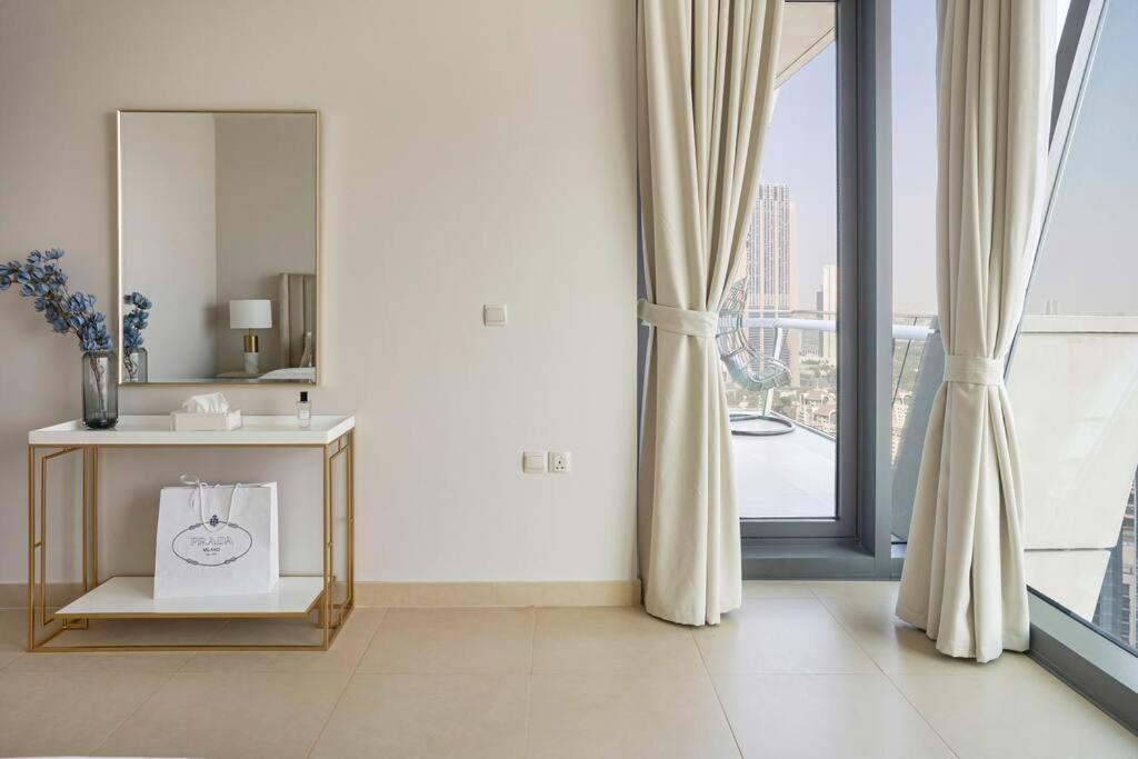 Larbi Breathtaking Burj And Fountain View Luxurious 2 Bed Apartment Dubai Bagian luar foto
