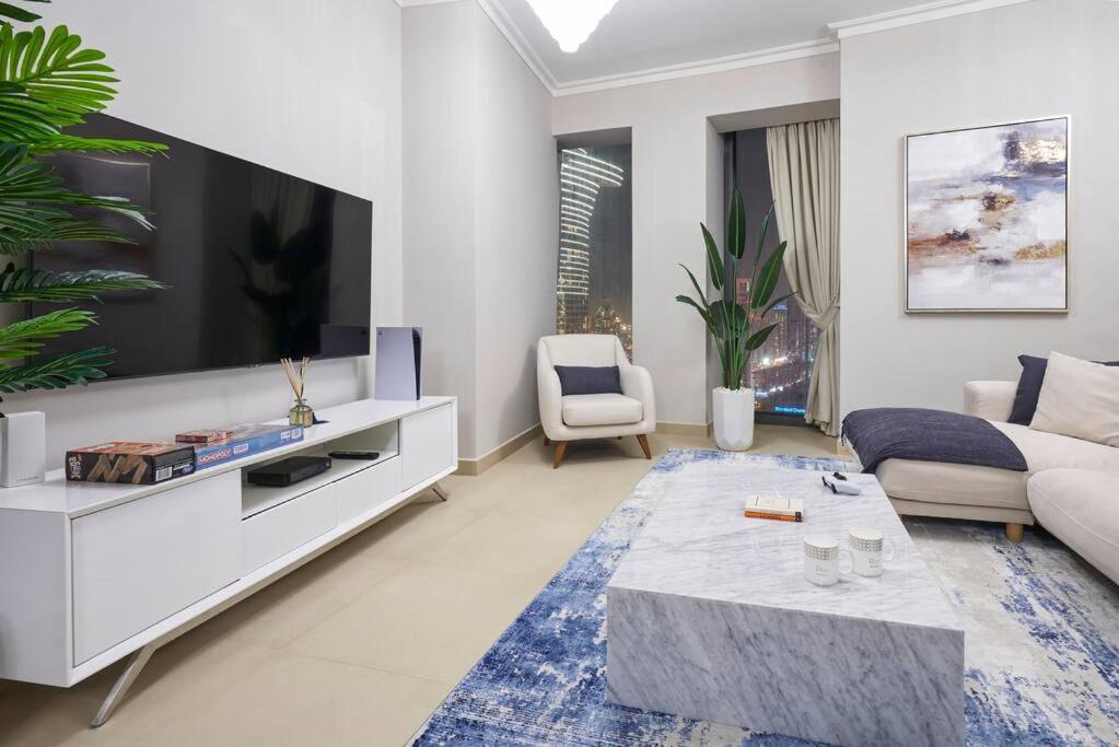 Larbi Breathtaking Burj And Fountain View Luxurious 2 Bed Apartment Dubai Bagian luar foto